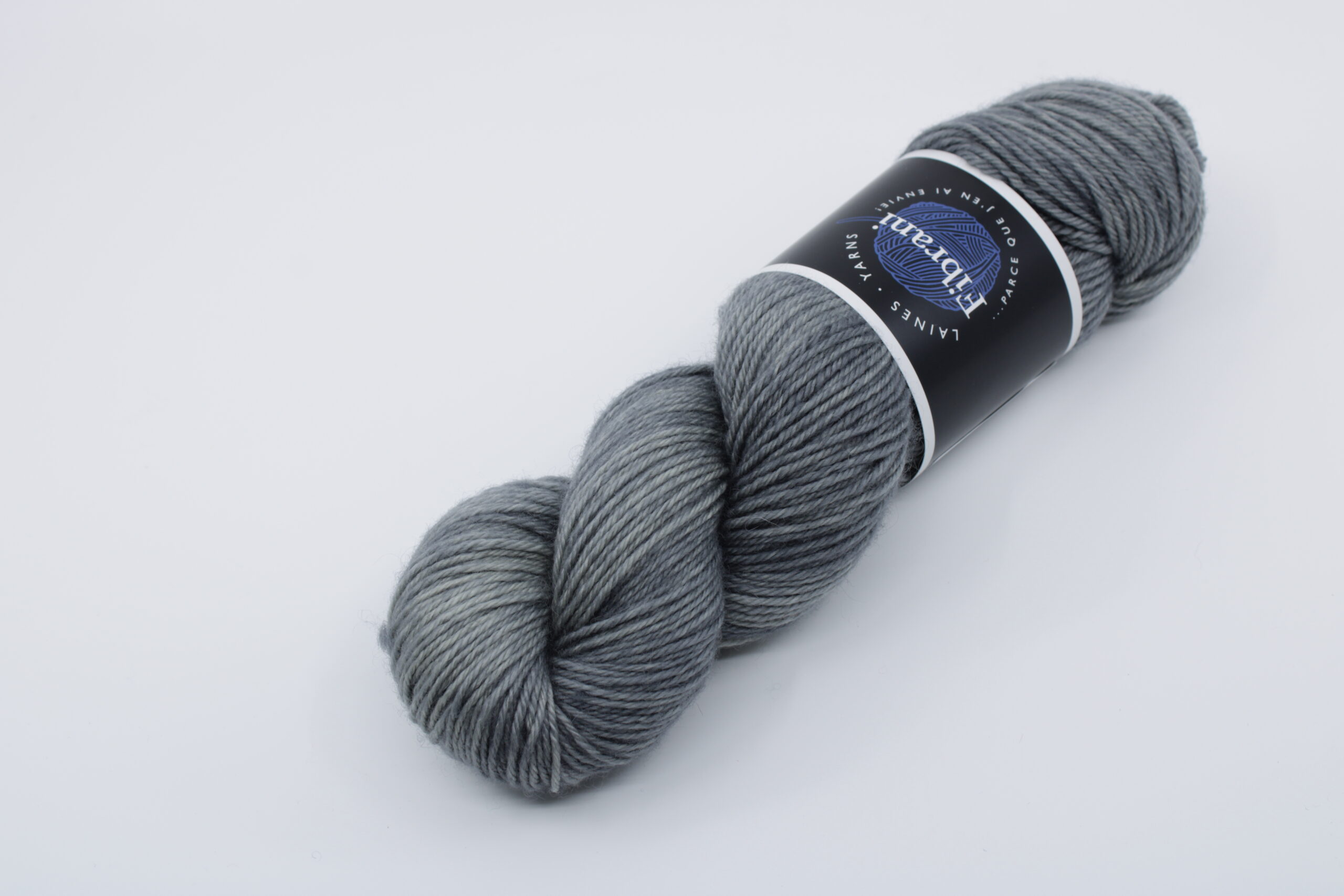 Lancelot DK base. 100% BFL (Bluefaced Leicester). - Color: Grey. Color: Aries.