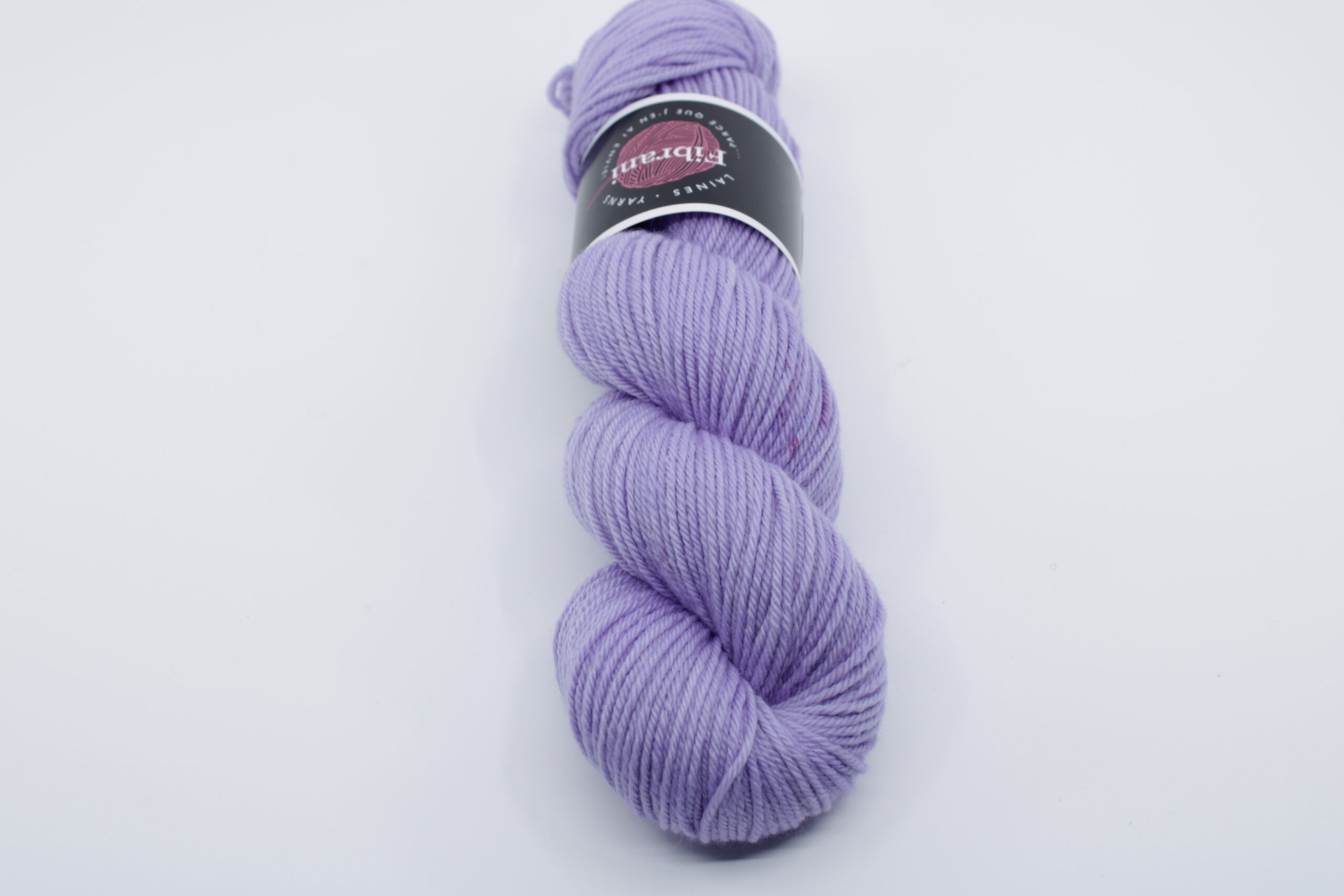 Folcon worsted base. Wool 100% untreated merino. Trio of colors: lilac. Color: Malvina.