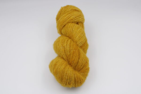 Laine Fibrani. Base Nuage couleur jaune Coloris: Mimosa