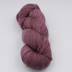 Merlin, Merino wool and nylon, old rose. Colour : Souvenir