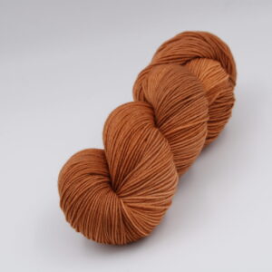 Merlin, Merino wool and nylon. colour orange brown colour : Amber