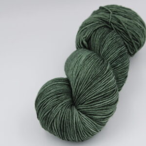Fibrani wool, base: Merlin. 80% merino - 20% nylon. colour khaki green. Colour: Khaki