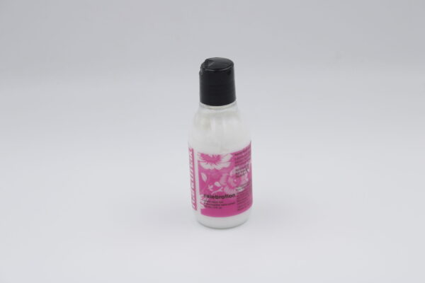Hand cream, Soak. Moisturising and quickly absorbed. Excellent for the hands of those who knit.
