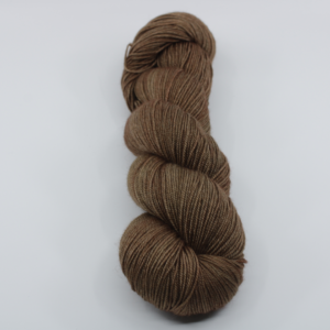 Fibrani wool, base: Tibetan. 65% merino - 20% silk and 15% yak. colour :Sacha