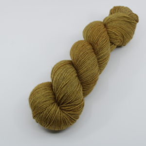 Fibrani wool, base: Tibetan. 65% merino - 20% silk and 15% yak. yellow, colour: Rudbeckie