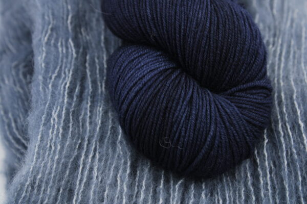 Kit de tricot - Velvet Mirror cowlur la base Merlin et Nuage couleur:: Bleu