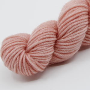Merlin, Merino wool and nylon, peach, colour :Fiona