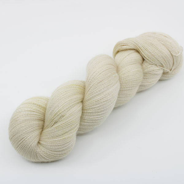 Fibrani wool - Numa base, 70% baby alpaca and 30% silk, color: ecru .color : Amandine
