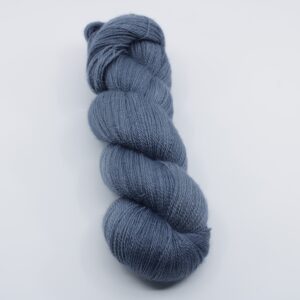 Laine Fibrani -Base Alpa-soie,70% BÃ©bÃ© alpaga et 30% soie,couleur: gris bleu.coloris : Brin d'acier.