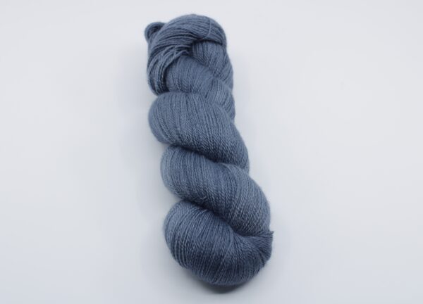 Wool Fibrani - Base Alpa-silk, 70% Baby alpaca and 30% silk, color: gray blue.color: Brin d&#039;acier.