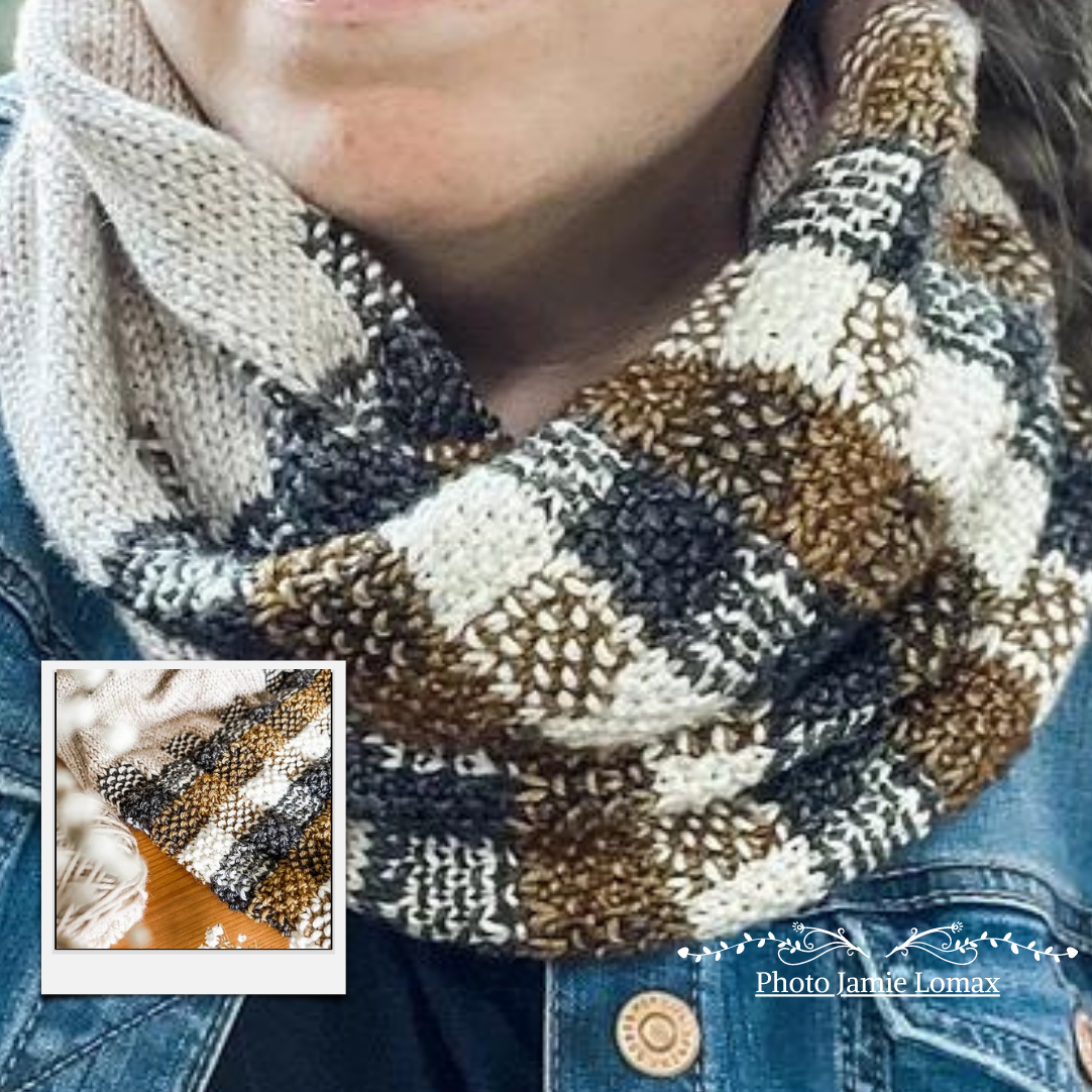 Knitting kit - Mended Plaid Cowl. The kit includes 500 yards of the Flocon DK base, in 4 colors. That is 1 skein of the main color and 3 contrasting colors.